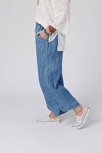 Load image into Gallery viewer, So Comfy Wide Leg Cropped Pant - Denim
